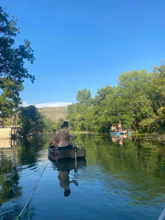 블라카예 House On The River 빌라 외부 사진